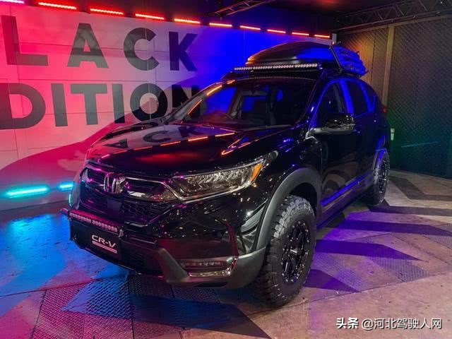本田思域王露峥嵘丰田YARIS很有型东京改装车展大爆发