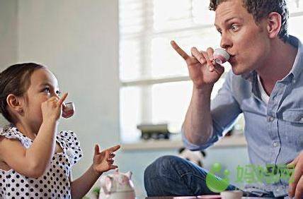 怎样教孩子从模仿到自主说话,怎样才能让孩子有模仿能力