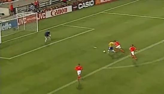 02年世界杯巴西罗纳尔多过人失败,罗纳尔多1998世界杯vs荷兰