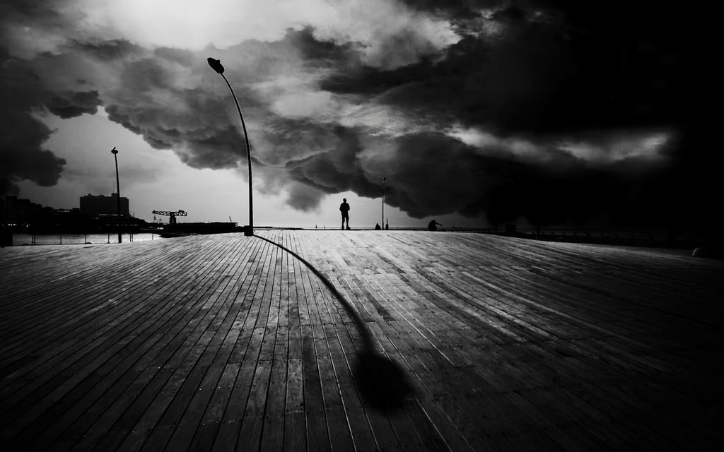 分手后跟前任保持联系是正确的吗,分手后怎么安慰生病感冒的前任