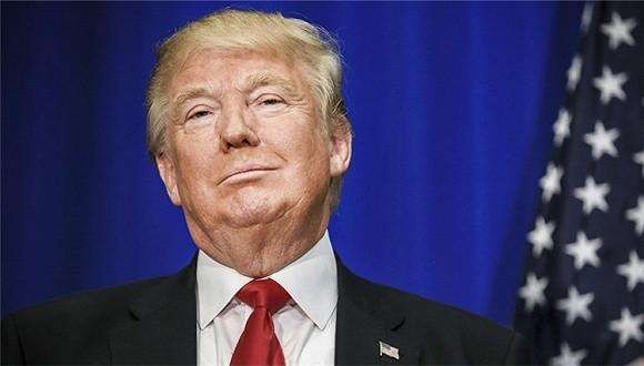 靠“反富人”人设，社会主义者桑德斯成为大热门