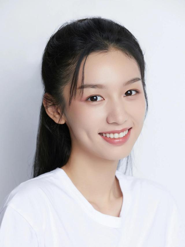 又显白又不掉色的口红,又素颜又提气色的口红