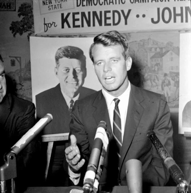 落入凡间的性感天使，36岁香消玉殒