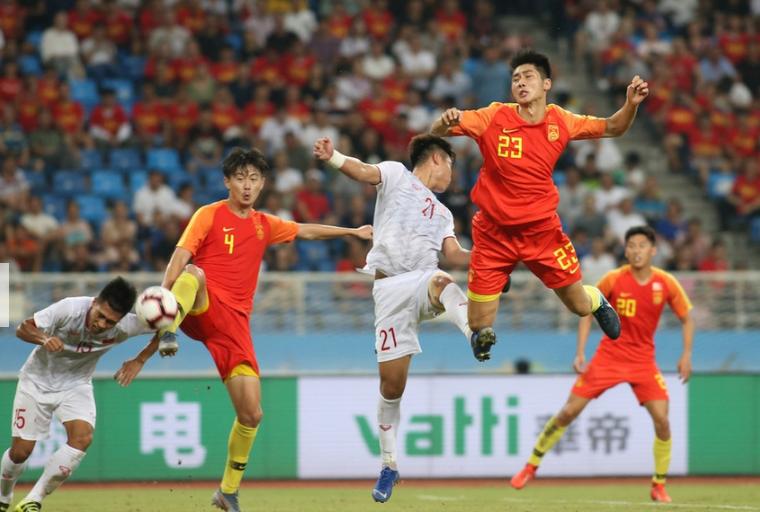 太屈辱！叙利亚球迷比越南球迷还狠，发明新词当面嘲笑中国球迷