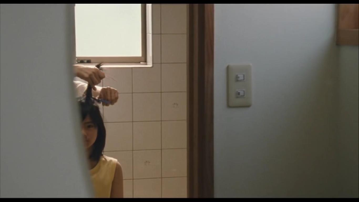 女护工入侵老人私生活，《0.5毫米》用“性空虚”揭开时代隐疾