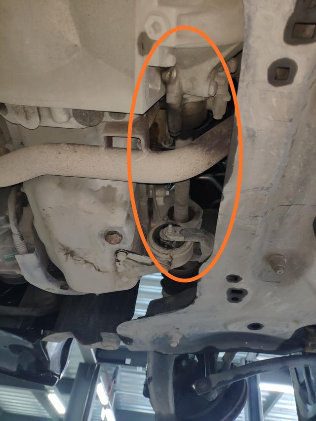 标致308换完球笼防尘套后加油抖动,标致308换外球轮罩