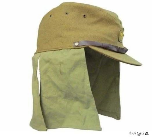 日军军帽屁帘干嘛用的,日军帽子两边布的作用