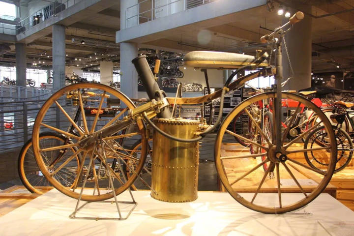 国外意大利摩托车博物馆,古典摩托车博物馆