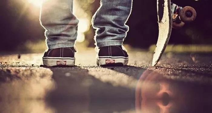 vans鞋内磨烂,vans鞋后跟磨脚怎么办