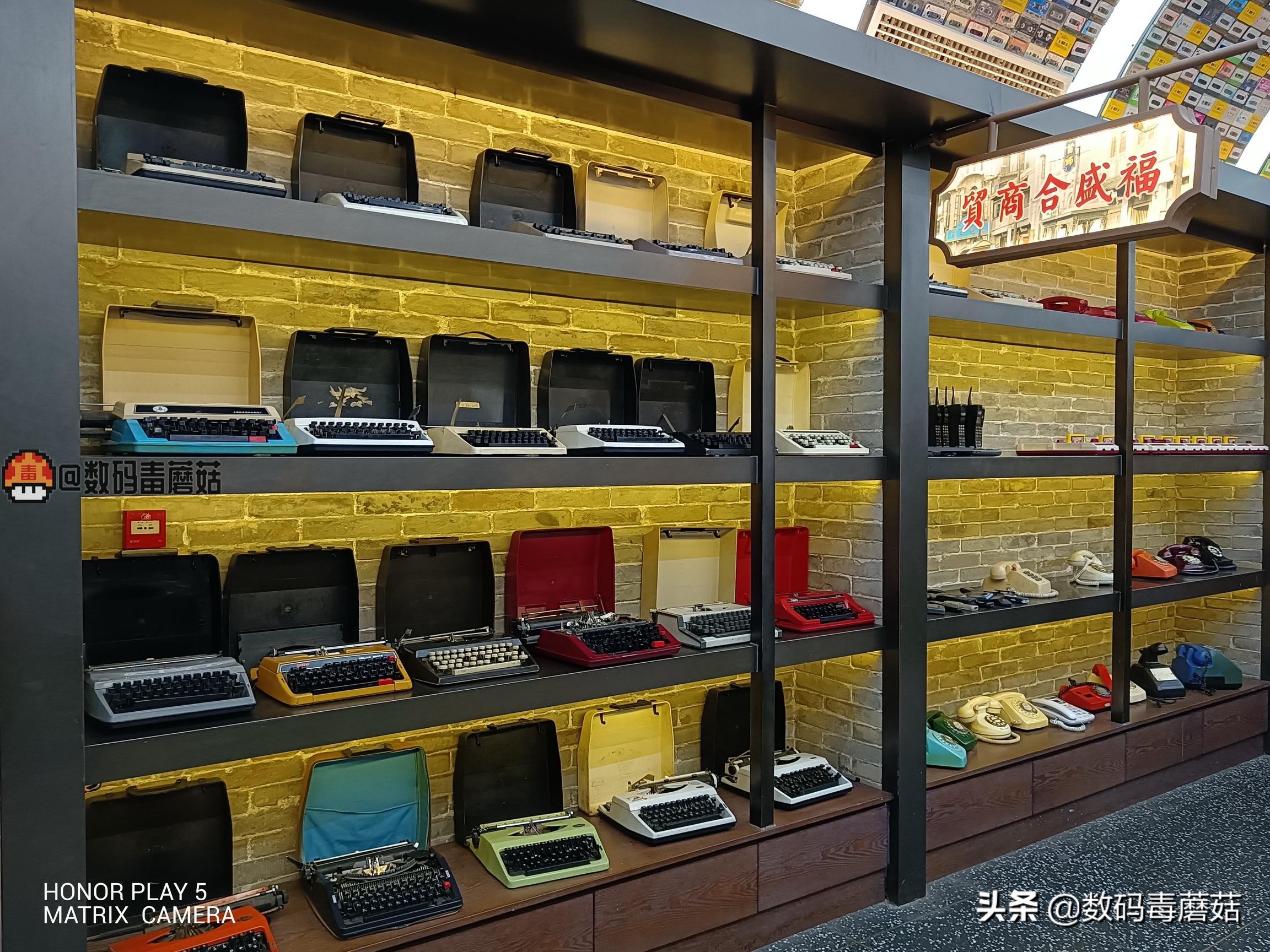 荣耀play5防水测试,轻薄便携式无线充电