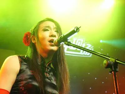 从摇滚教母到美妆博主,摇滚教母二手玫瑰吓坏老外