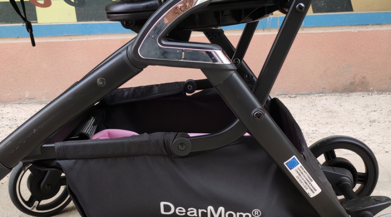 选购婴儿车为什么要那么纠结,选购婴儿车的难点和痛点