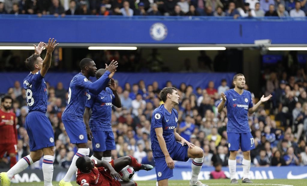 进可独闯龙潭进球，退可断掉敌方单刀，坎特已成全能大师