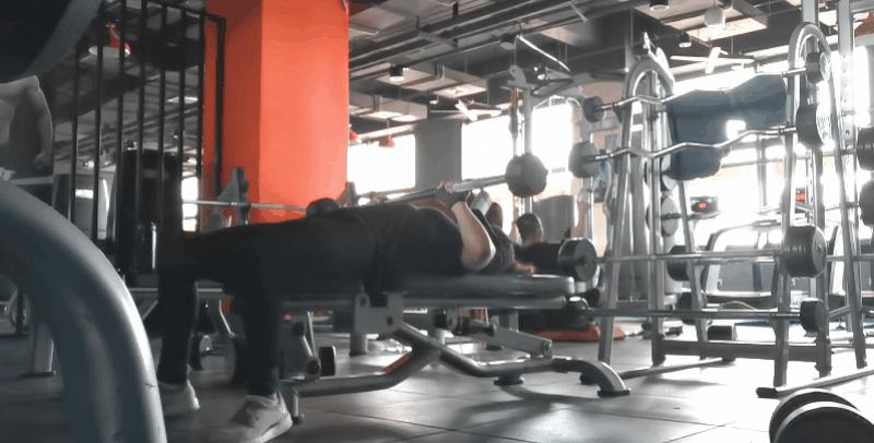 如何改变胸部外扩下垂,胸部外扩松弛下垂的最好锻炼方法