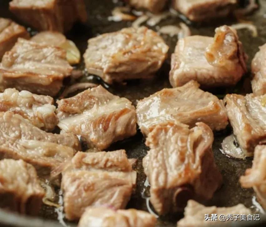 美味懒人饭之排骨焖饭家庭版做法,家庭版排骨焖饭的做法