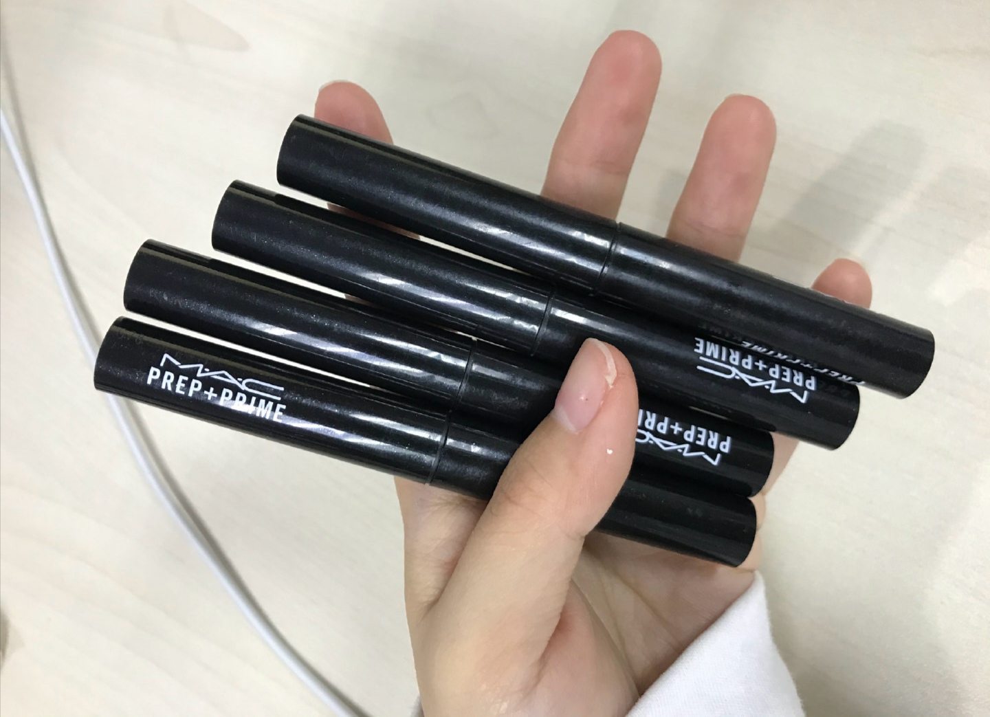 哑光口红和滋润口红哪个好,哑光口红防掉色