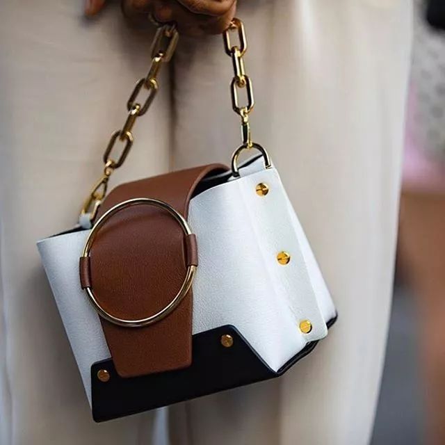 小ck最新款包多少钱,小ck性价比最高的包包