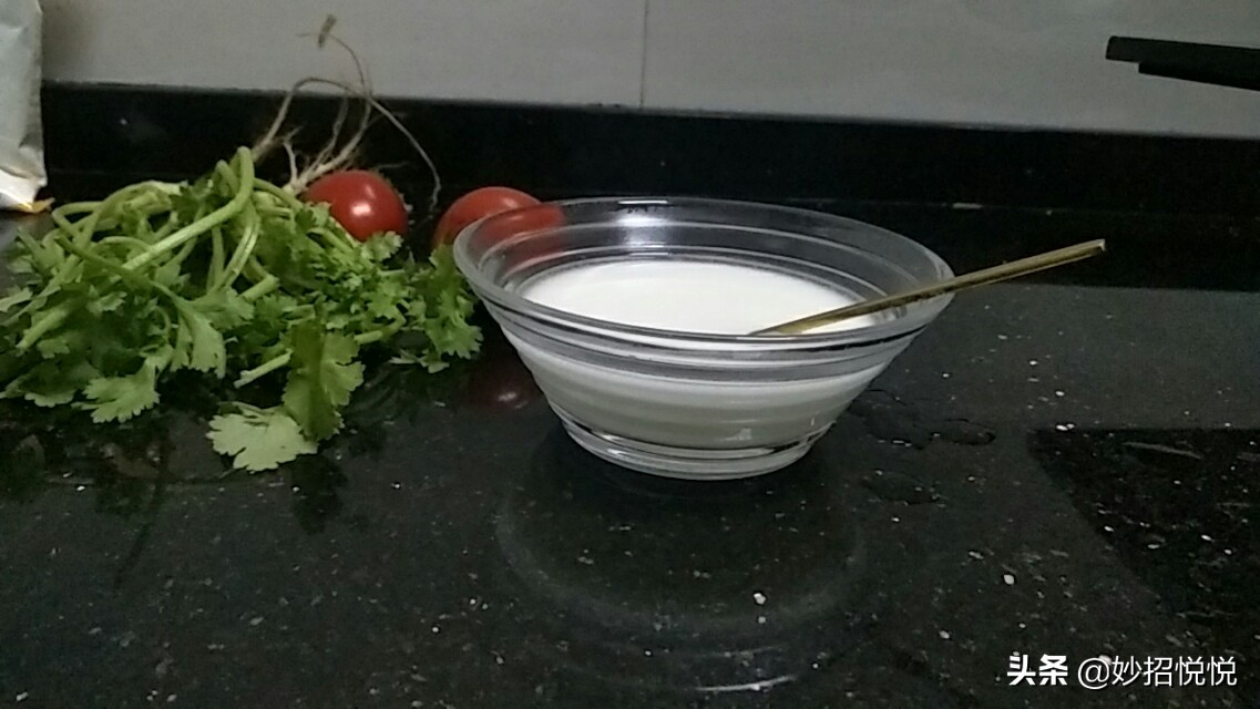 炸过东西的黑油怎样变成干净的油,炸剩的黑油怎么处理