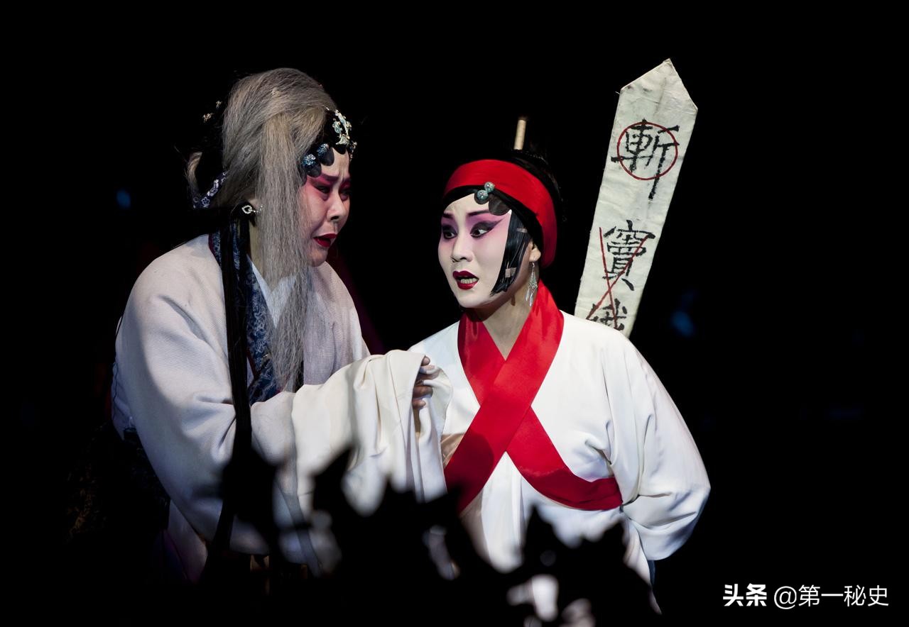 窦娥的死与老百姓无关，为什么要咒三年大旱六月飞雪，殃及百姓？