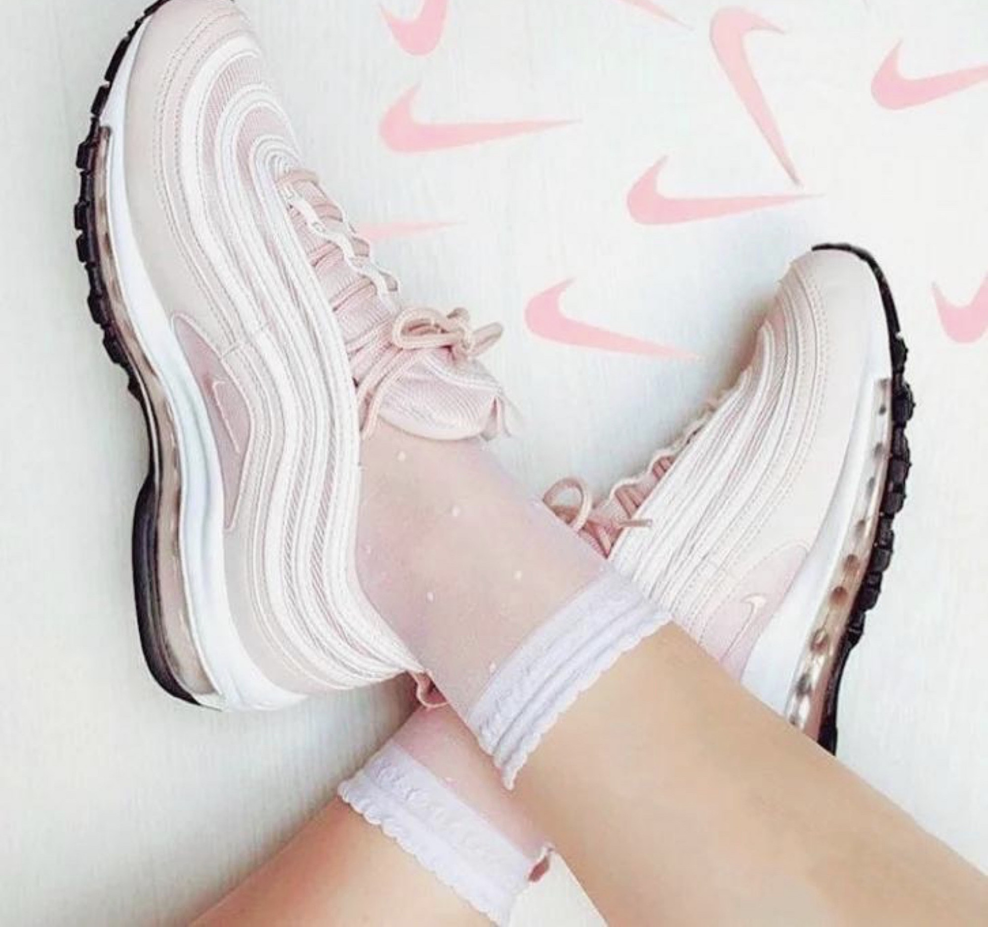 甜酷女生必备的几双鞋,女生都有哪些鞋