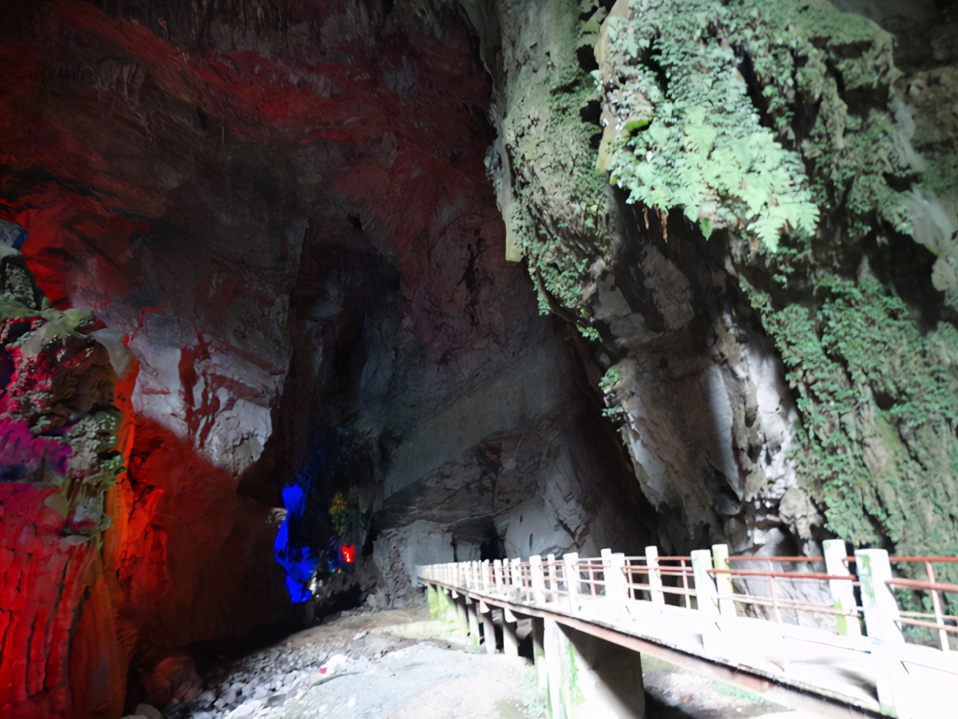 师宗凤凰谷走马观(中)