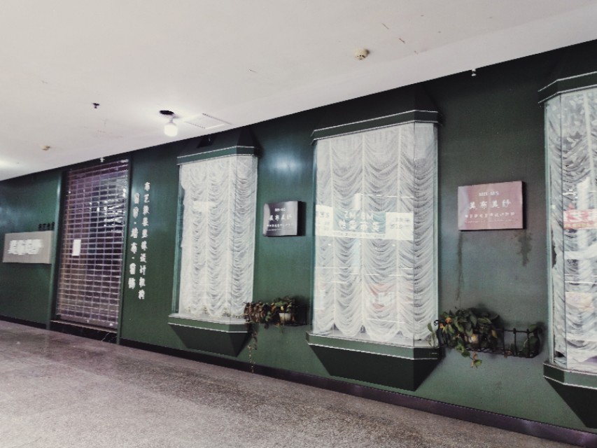 成都荷花池批发市场离哪个景点近,成都荷花池布料批发市场在哪里