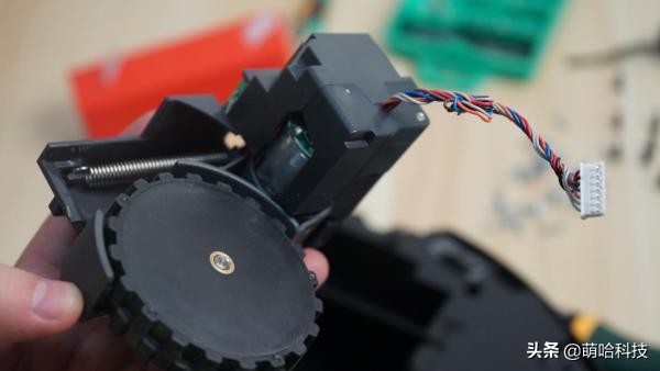 石头扫地机器人拆垃圾盒,石头扫地机器人t6拆解