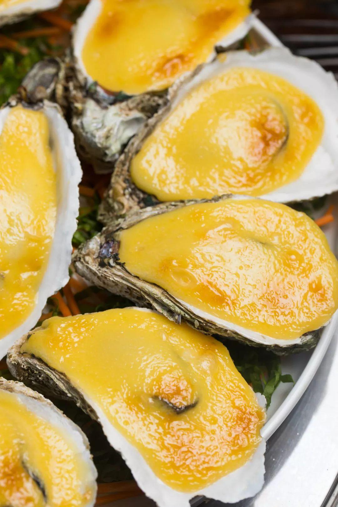 宝安人的顺德饭堂，生蚝用木桶蒸，还加黑松露