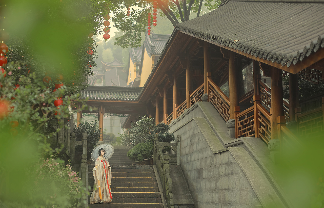 倚天屠龙记金毛狮王取屠龙宝刀,倚天屠龙记偷屠龙宝刀是哪一集