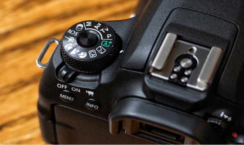 佳能入门单反推荐佳能77d,佳能77D入门