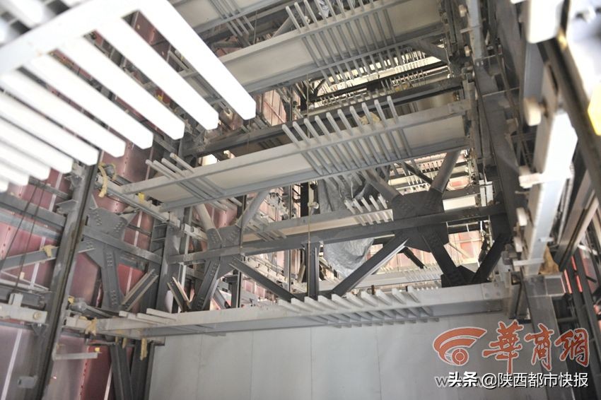 西安高新区矗立烂尾停车塔库无人管？负责人被判入狱