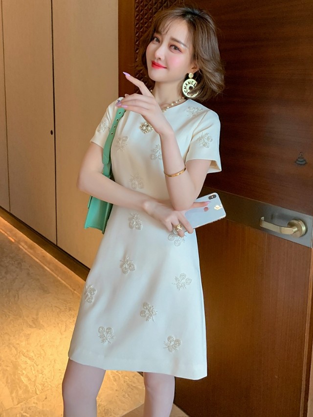 夏季裙装穿搭图集,清爽又时尚靓丽的裙装搭配