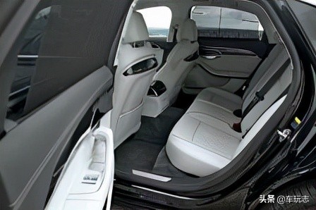 奥迪s82021款60tfsi尊贵版,2022款全新奥迪s83.0t