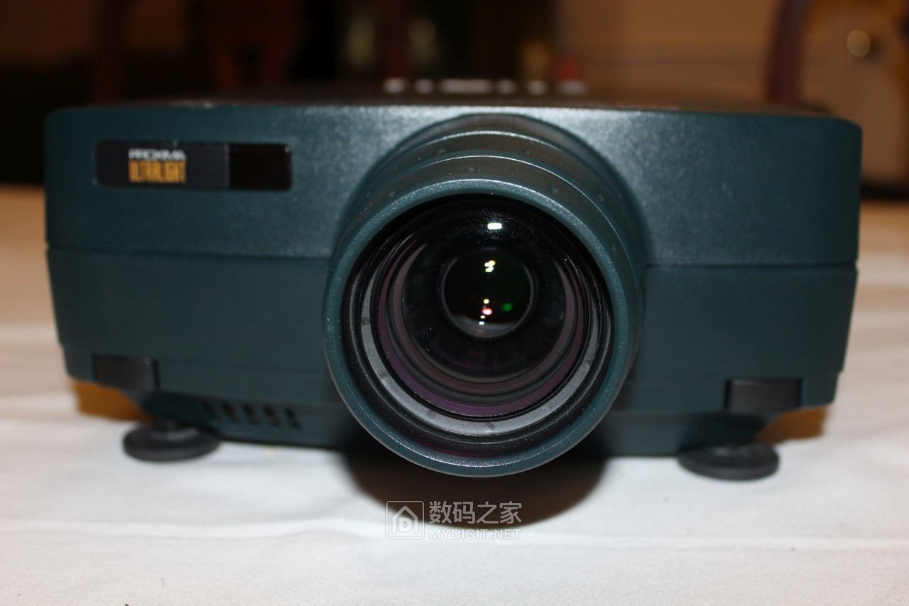 都是钽电容惹的祸：拆修宝施玛（Proxima）3LCD投影机三无故障