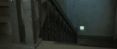 群租吃人游戏，前两分钟男主就被爆头