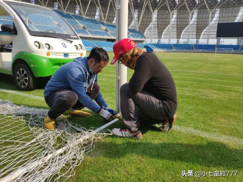 黄石奥体中心球场维护,黄石市奥体中心篮球训练馆