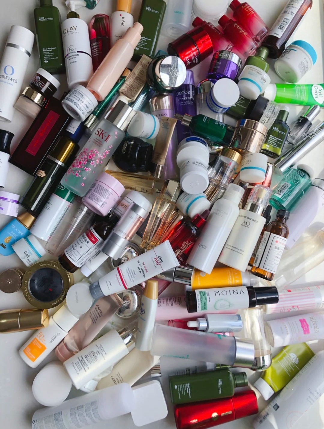 ahc神仙小水乳测评秋天可以用,cemoy和ahc水乳哪个好