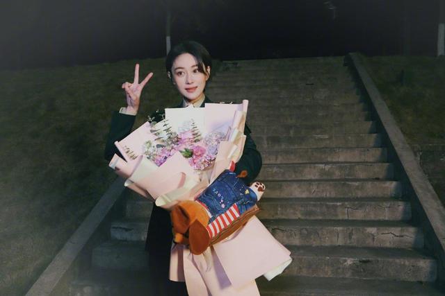 又被骗？张馨予网购消毒液收到空瓶，化身“柯南”分析骗人动机