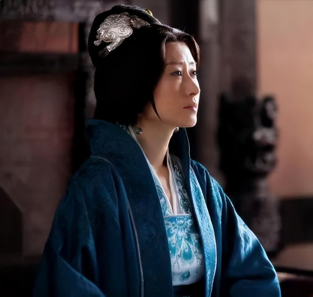 为爱息影的电视剧,为爱息影30年罕见现身