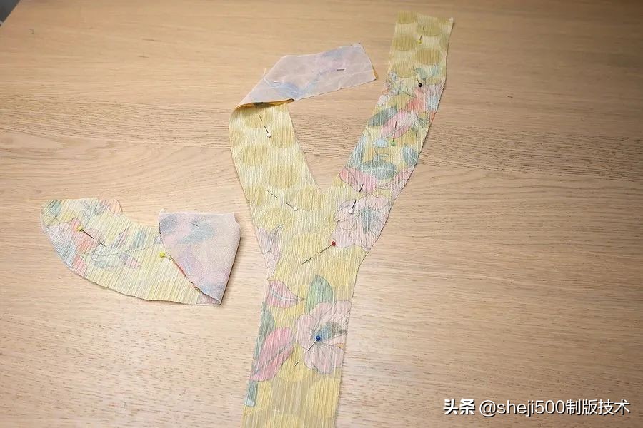 v领雪纺连衣裙领口大了怎么办,雪纺连衣裙领口大了怎么改小窍门