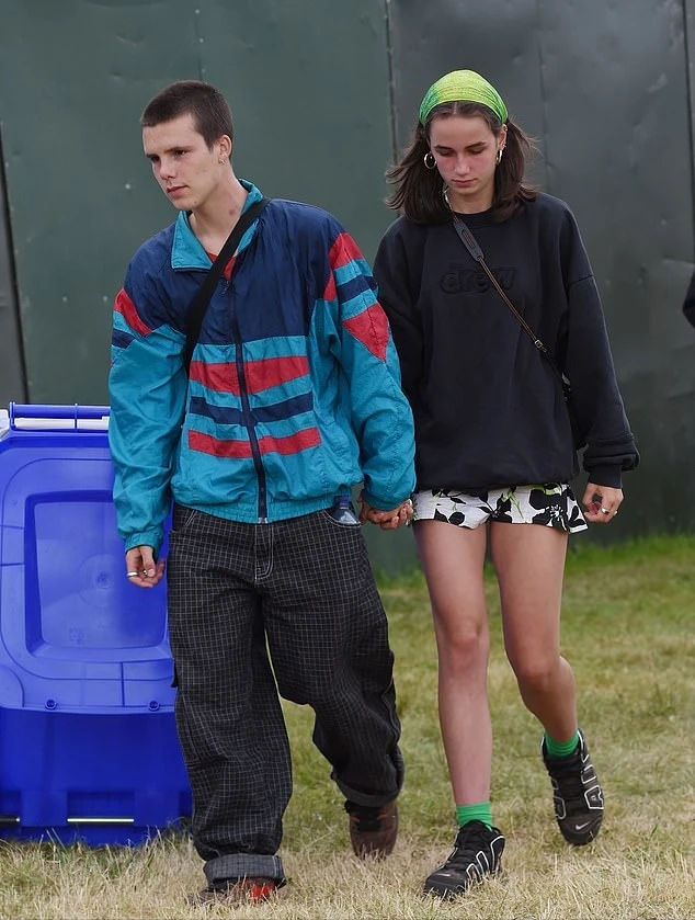 小贝儿子职业生涯首秀,小贝二儿子最新照片