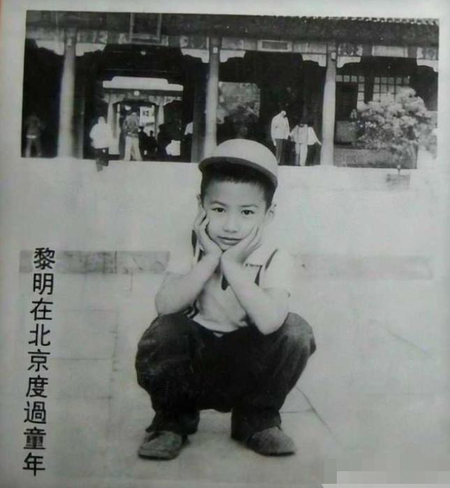 香港吴某凡的*艳猎**情史：天后港姐看不上，被不知名小助理迷乱心智