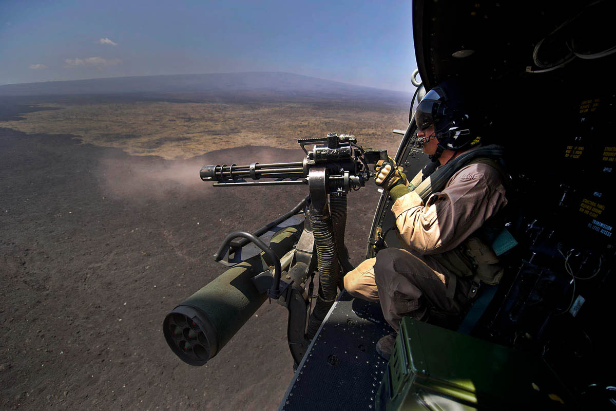 m134加特林机枪单兵手持式,m134加特林速射机枪各种介绍