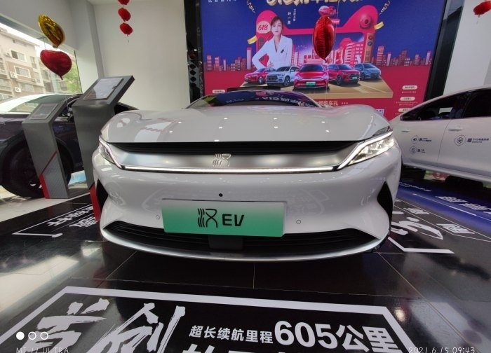 雪域白与普通白漆有区别吗,山脉灰对比雪域白