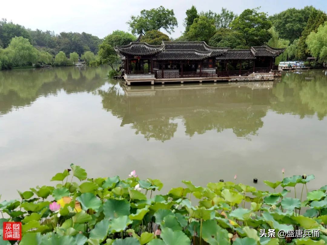 扬州｜垂杨不断接残芜，雁齿红桥俨画图