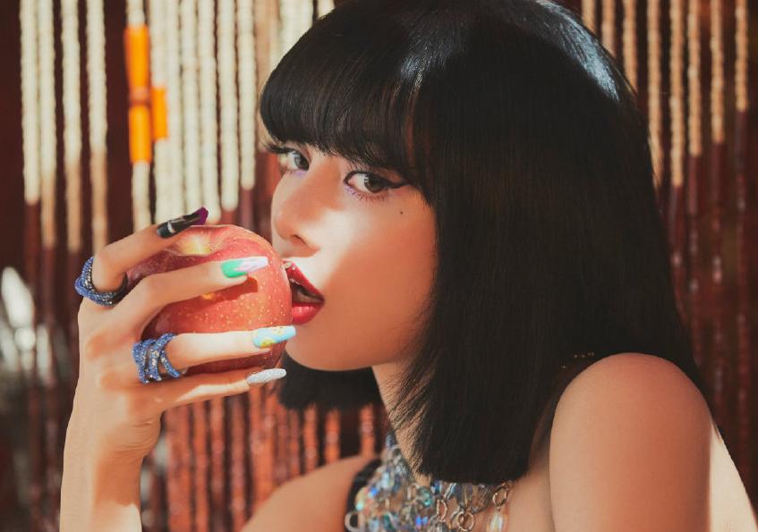 blackpink世巡巴黎场lisasolo直拍,曝lisa上综艺