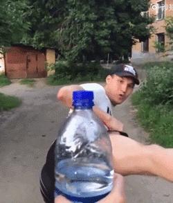 瓶盖挑战康纳,瓶盖挑战潘玮柏