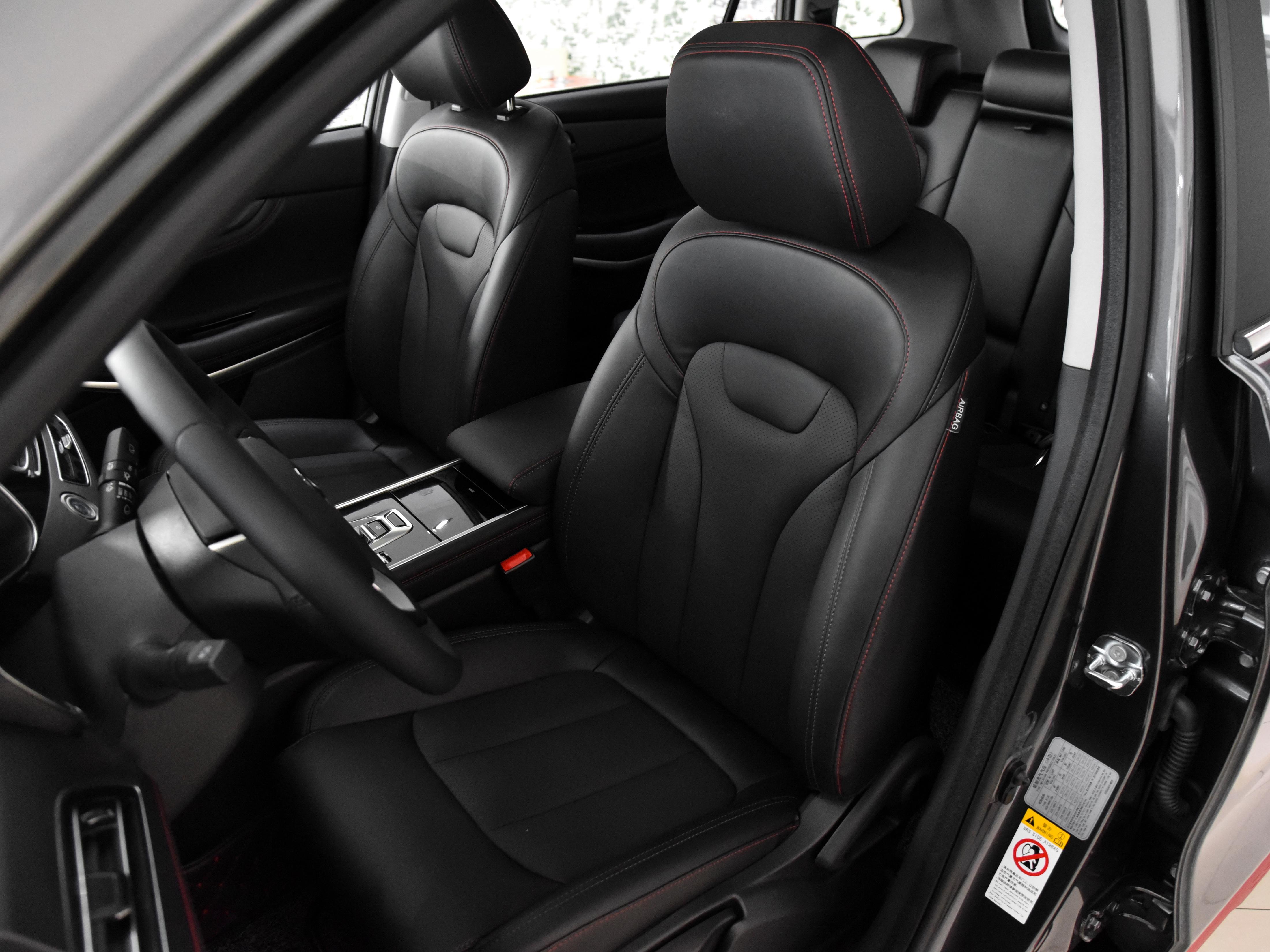 外观好看舒适动力强跑高速稳的suv,新款长安cs75哪一款最值得购买