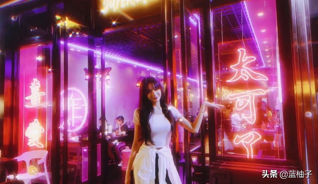 不油的炸串，比烧烤更嫩，比火锅更入味，从素到肉炸嘛嘛香，好吃