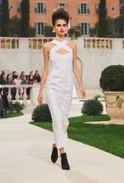 chanel香奈儿1995年时装秀,chanel香奈儿2015高级时装秀